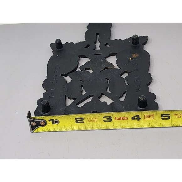 Vintage 1950 Cast Iron Rustic Decorative‎ Trivet With Grape Motif - Picture 6 of 7